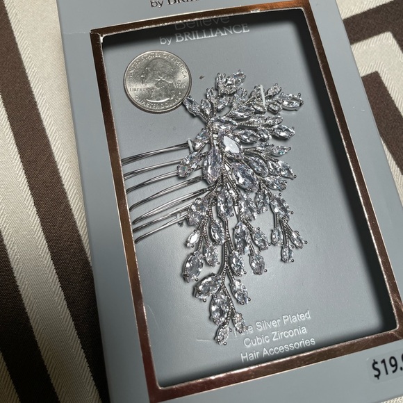 Beautiful silver plated cubic zirconia decorative hair accessory - Picture 4 of 6